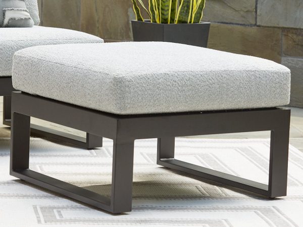 Beachloft Outdoor Ottoman with Cushion Fashion