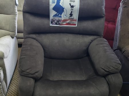 RECLINER CHAIR on Sale